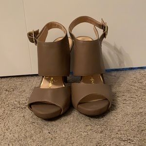 Jessica Simpson heels